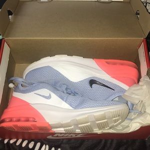 Nike Air Max Motion 2